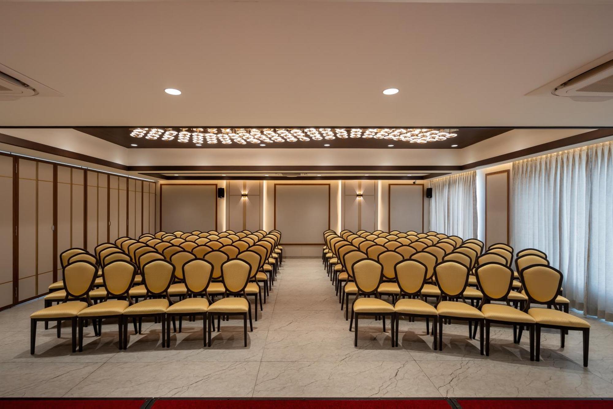Copper Leaf Hotels, Tirunelveli Bagian luar foto
