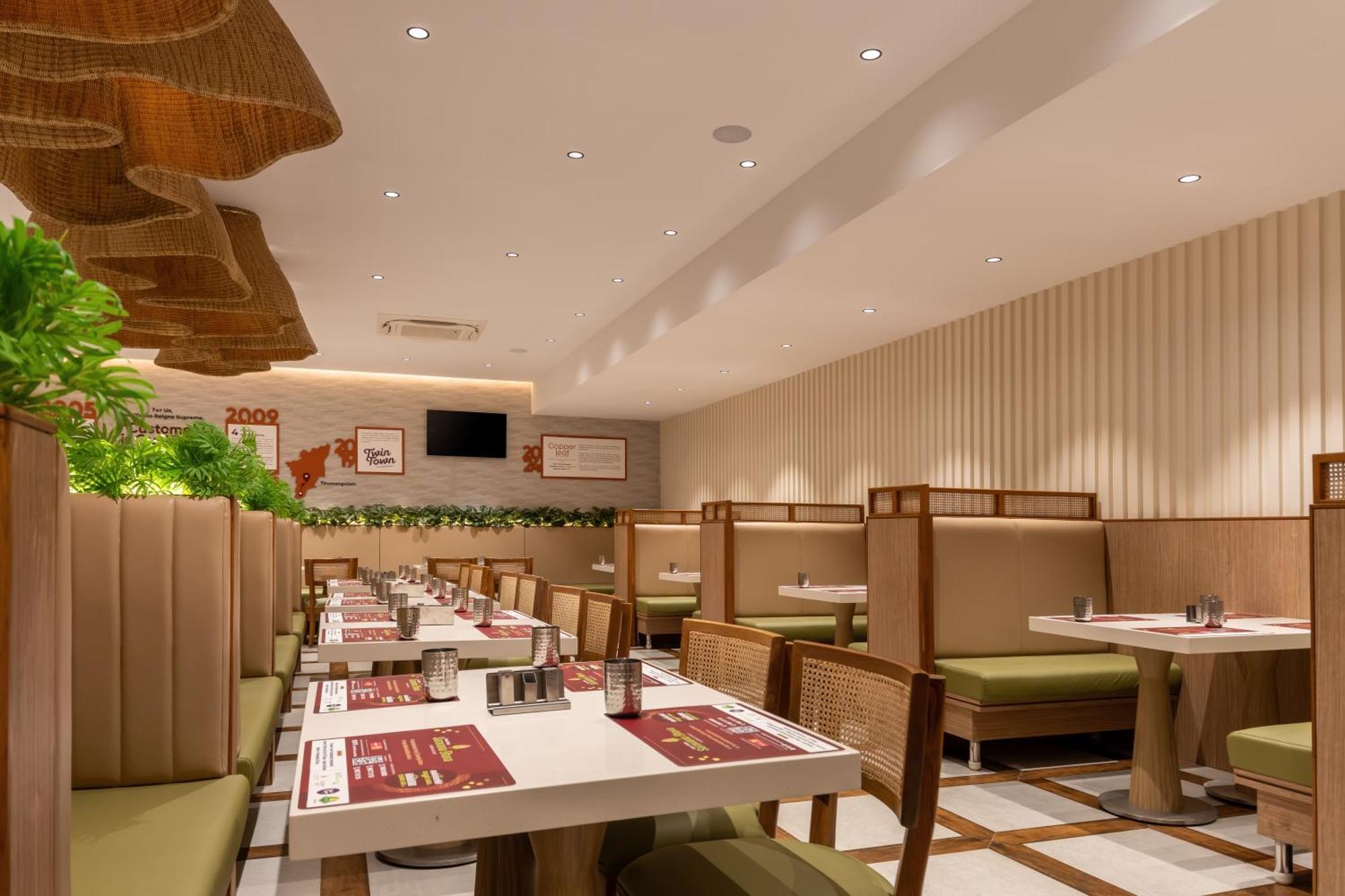 Copper Leaf Hotels, Tirunelveli Bagian luar foto