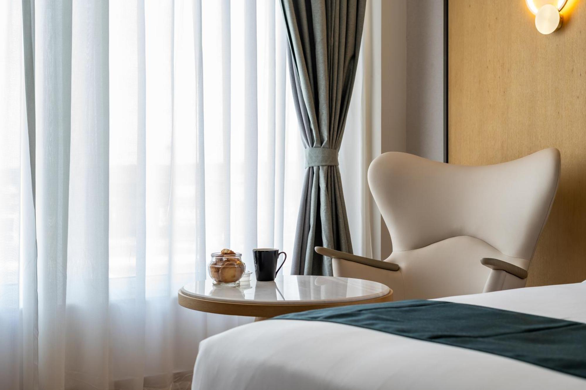 Copper Leaf Hotels, Tirunelveli Bagian luar foto