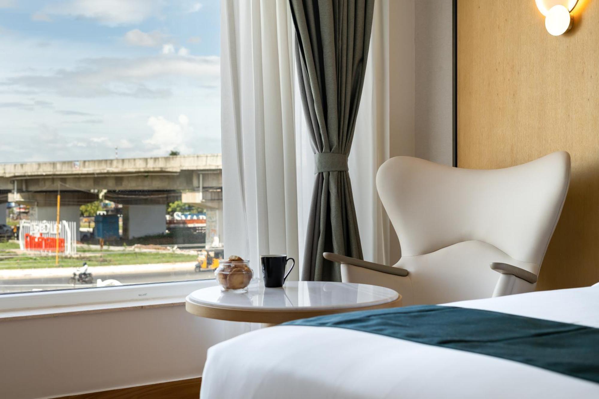 Copper Leaf Hotels, Tirunelveli Bagian luar foto